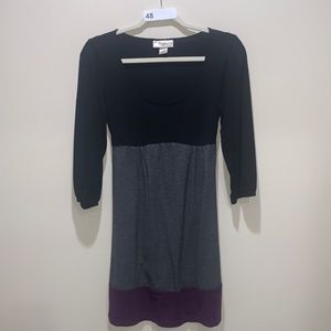 WOMENS DRESS, SIZE MEDIUM